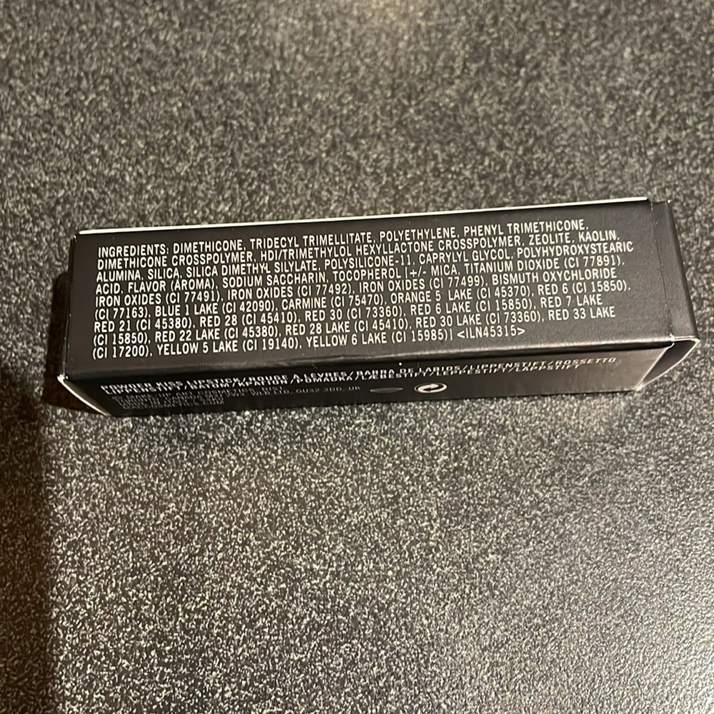 MAC Powder Kiss lipstick, Werk Werk Werk. - Picture 5 of 6